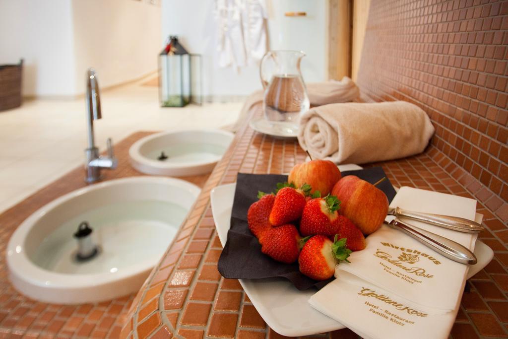 Hotel Goldene Rose Ройте Екстериор снимка