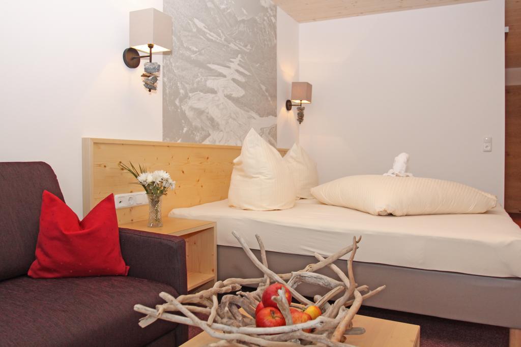 Hotel Goldene Rose Ройте Екстериор снимка