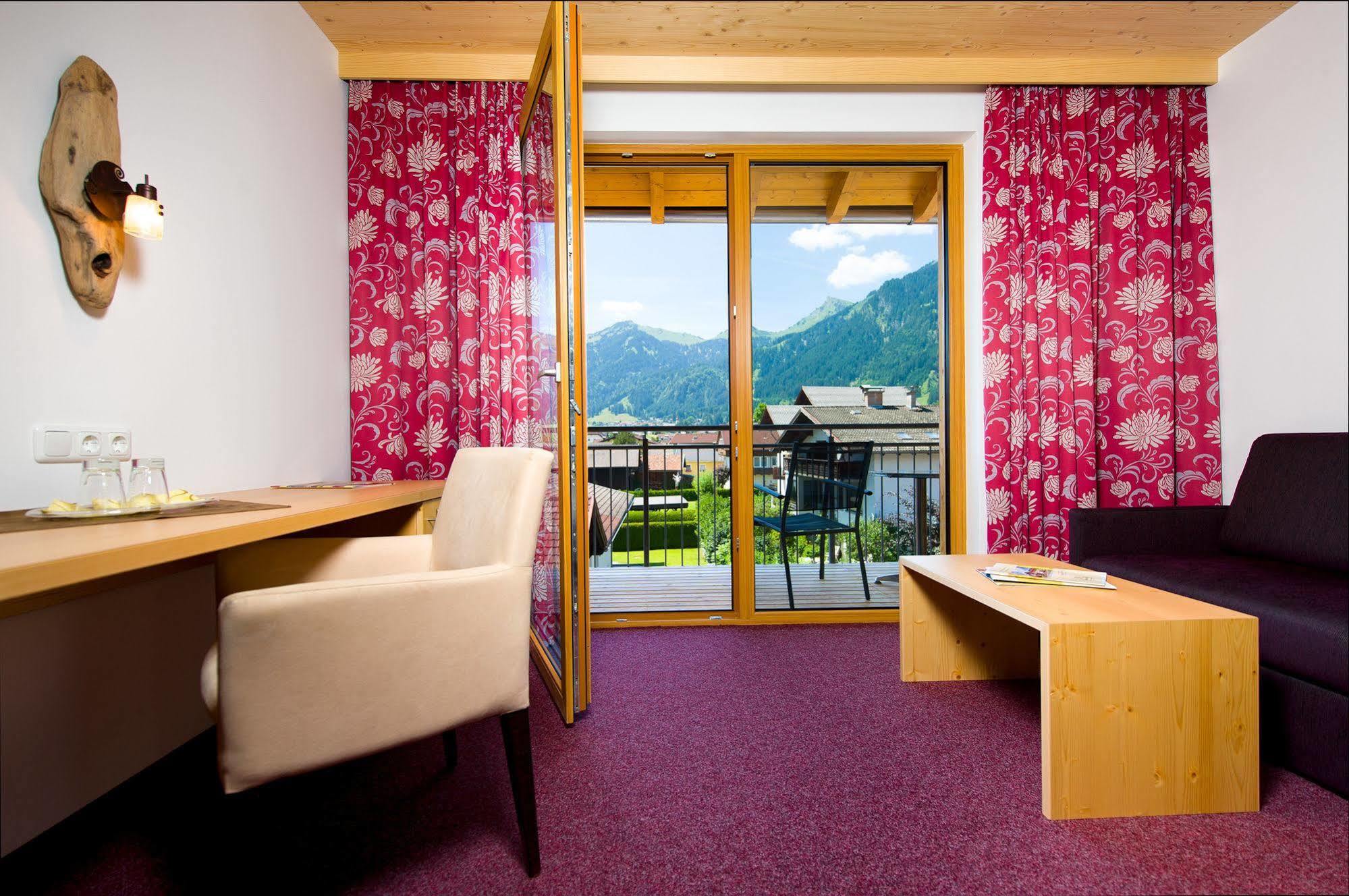 Hotel Goldene Rose Ройте Екстериор снимка
