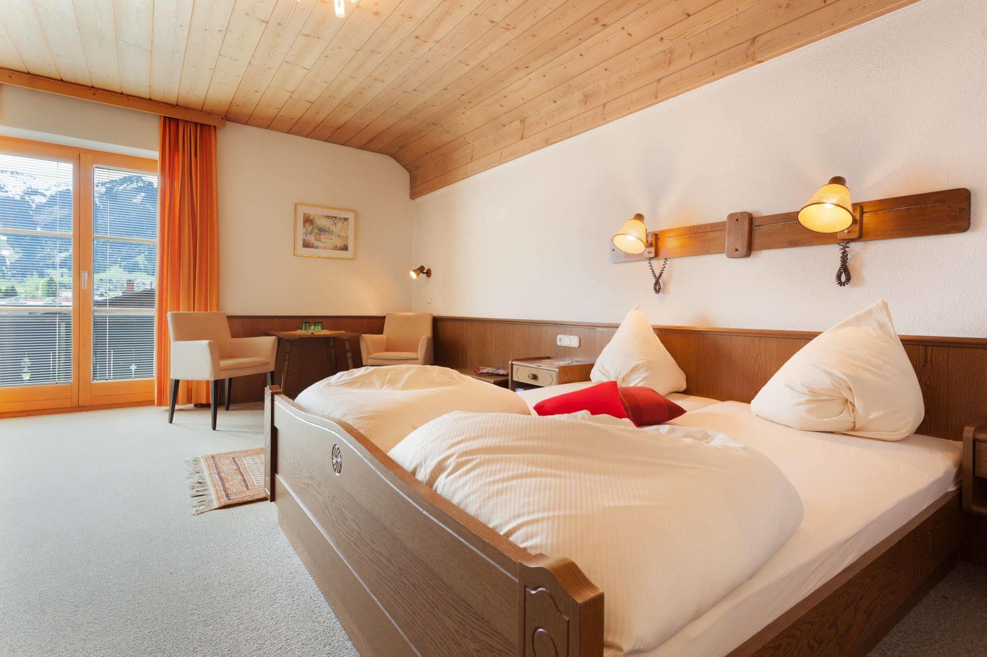 Hotel Goldene Rose Ройте Екстериор снимка